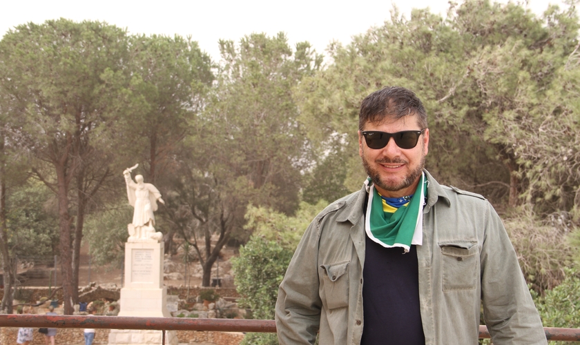 Ap. Joel Engel no Monte Carmelo, em Israel. (Foto: Guiame/ Marcos Corrêa)