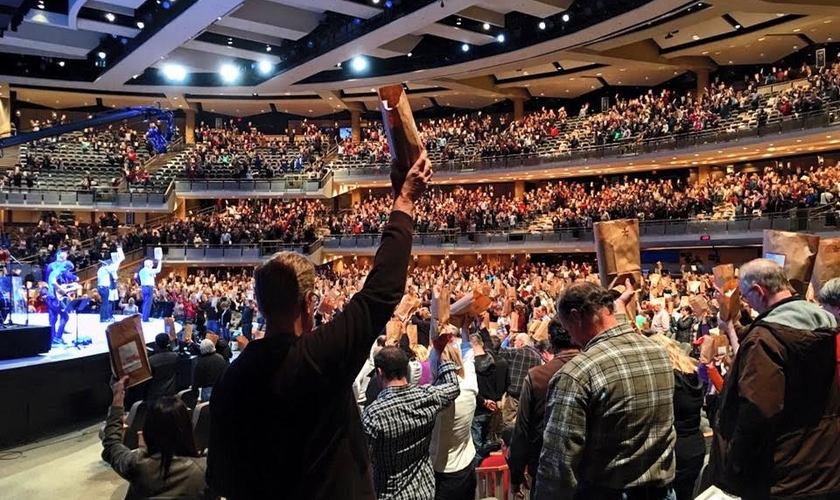 Voluntários na Willow Creek Community Church em Illinois. Foto: Michael Gryboski