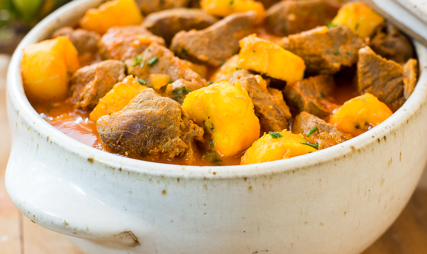 Prato de Carne de Panela com Banana da Terra. (Foto: Divulgação)