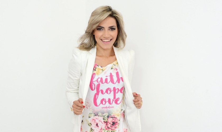 "Como jovens nos levantamos em nossa nação para dizer que a Alegria do Senhor é a nossa força", afirma Marine Friesen. (Foto: Divulgação).