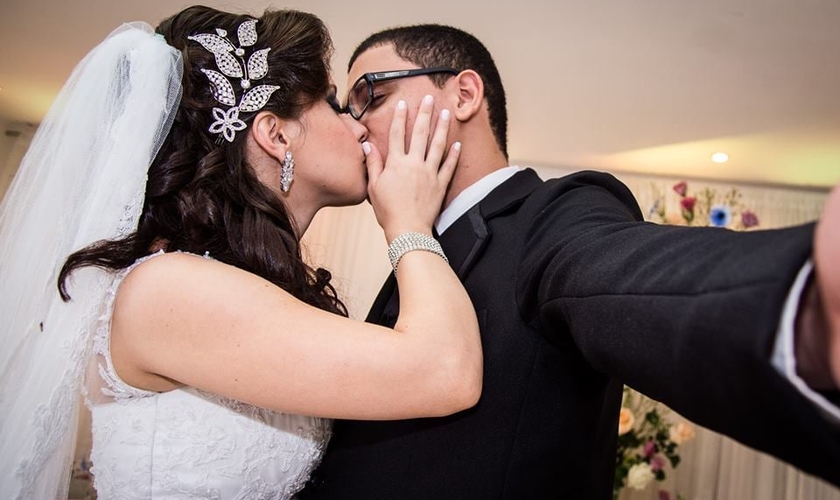 Isa Cavalcante Martins e Yago Martins se casaram jovens. (Foto: Acervo Pessoal)
