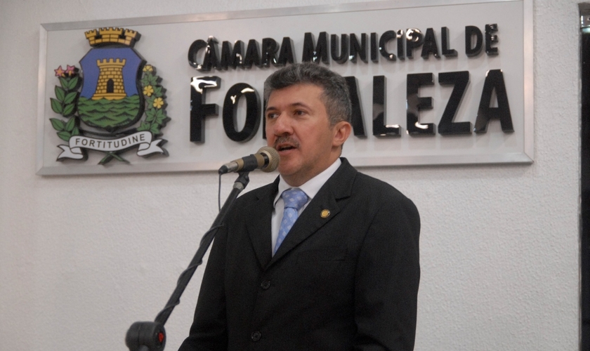 De acordo com o texto, os templos devem ficar liberados da "exigência de alvarás". Foto: Genilson De Lima/Agência Câmara