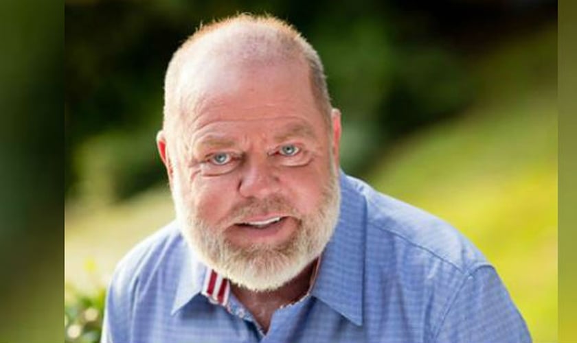 Bill Purvis atualmente é pastor da Igreja 'Cascade Hills' em Columbus, na Georgia (EUA) e tem compartilhado o seu testemunho de livramento no livro "Faça Uma Pausa para Ele" (Foto: Charisma News)