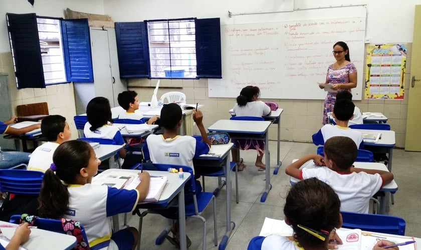 Os vereadores que estão à frente dessa missão contra os livros são Luiz Eustáquio (Rede) e Carlos Gueiros (PSB). (Foto: Agência Globo).