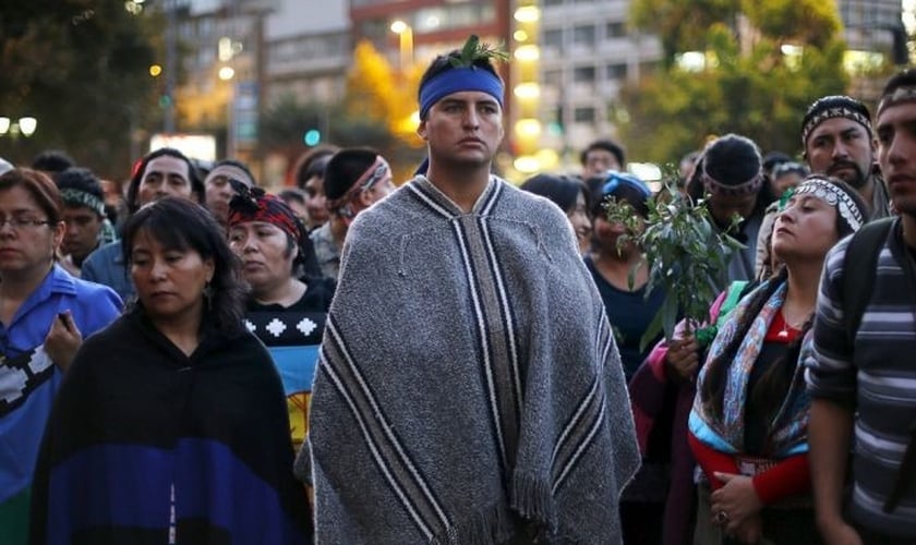 Representantees do povo Mapuche durante protesto no Chile. (Foto: Reuters)