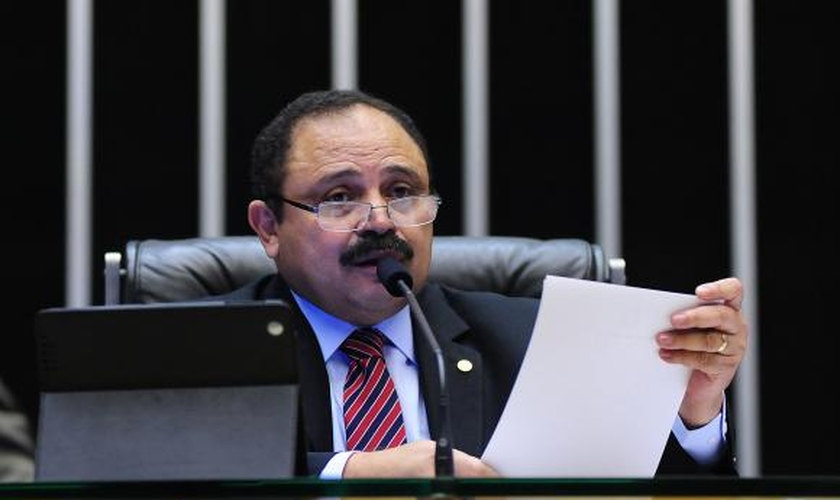 O presidente interino da Câmara determinou nova sessão para votação do processo de impeachment. (Foto: Agência Brasil).