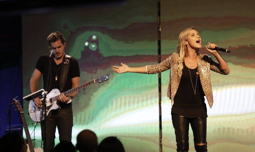 De acordo com a cantora, foram gravadas ao todo 10 canções. (Foto: Lagoinha).