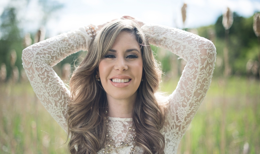A cantora falou da expectativa com o lançamento de “Novo Céu”, seu álbum inédito. (Foto: Universal Music Christian Group).