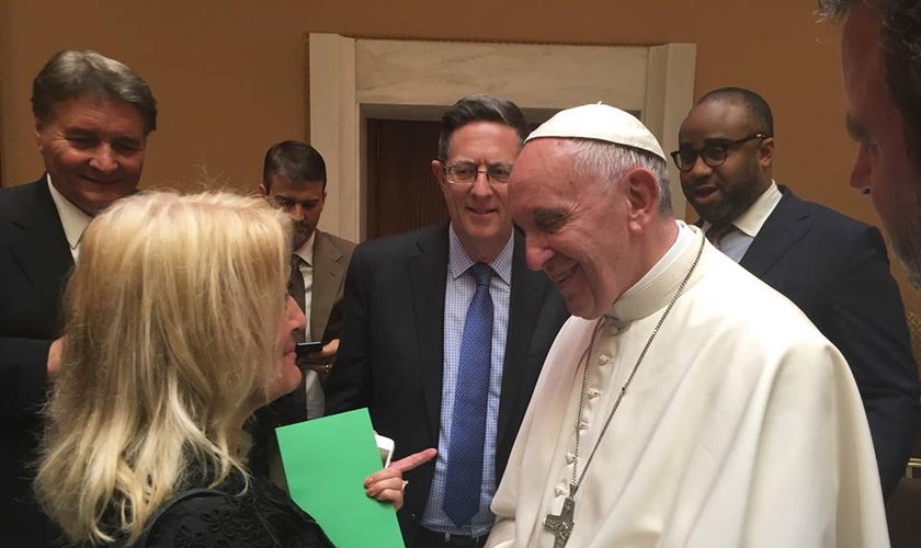 Stacey Campbell esteve entre os líderes presentes no Vaticano para um diálogo sobre o cristianismo. (Foto: Reprodução/Facebook)