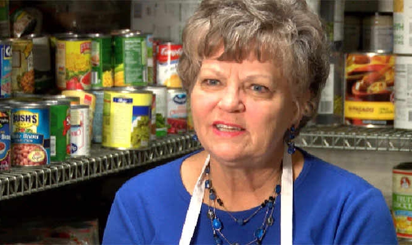 Sheila está determinada a ajudar a levantar fundos para a reforma da cozinha. (Foto: Reprodução).