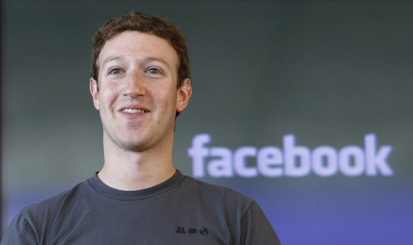 Mark Zuckerberg diz que igreja de Rick Warren é um modelo para o Facebook. (Foto: Reprodução)