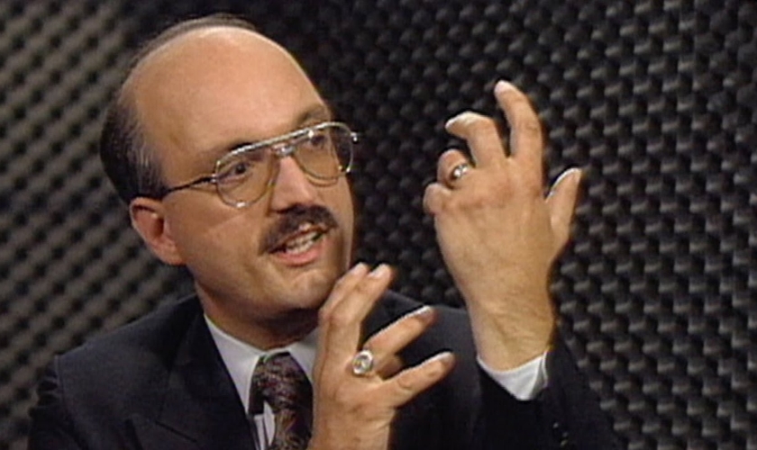 Chuck conta que não desligava sua rádio nem por um segundo e que sabia que poderia enfrentar um bombardeio. (Foto: Reprodução).