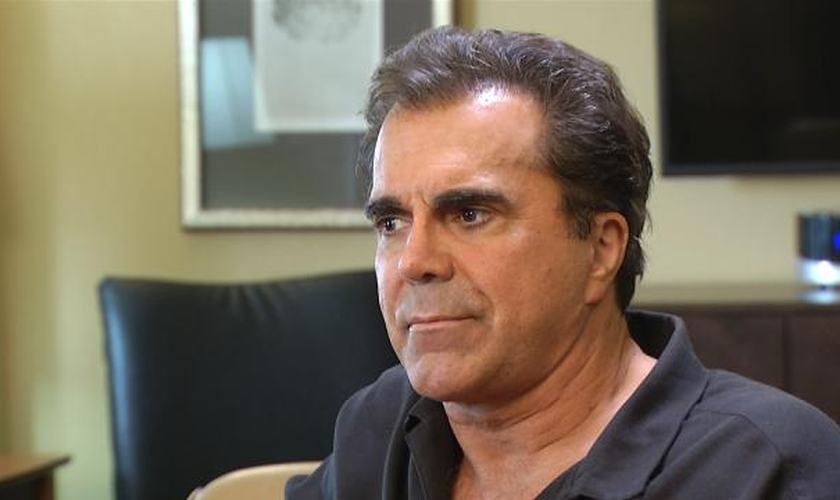 O cantor luta contra o câncer há quatro anos. (Foto: Reprodução).
