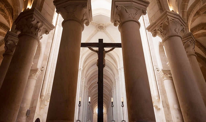 Imagem ilustrativa. 23% dos cristãos britânicos não acreditam na ressurreição de Cristo. (Foto: Getty Images)