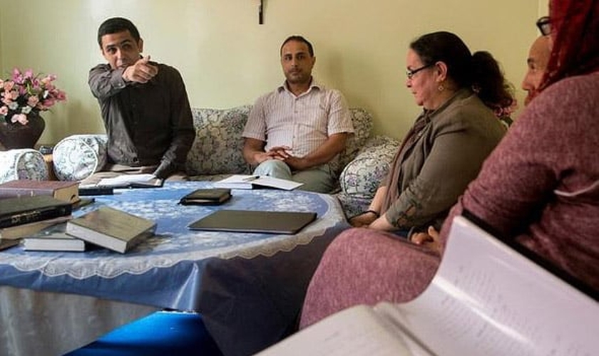 Cristãos que se converteram secretamente exigem direito de praticar sua fé, em Marrocos. (Foto: AFP)
