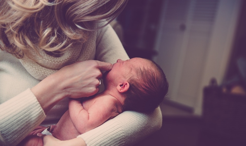 Imagem ilustrativa. Mãe recusou aborto e viu seu filho nascer saudável. (Foto: Pixabay)