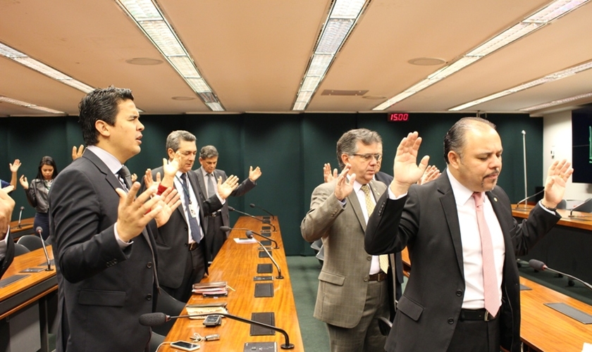 Para Viviane, o crente deve sim estar presente nos meios políticos. (Foto: P Cidade).
