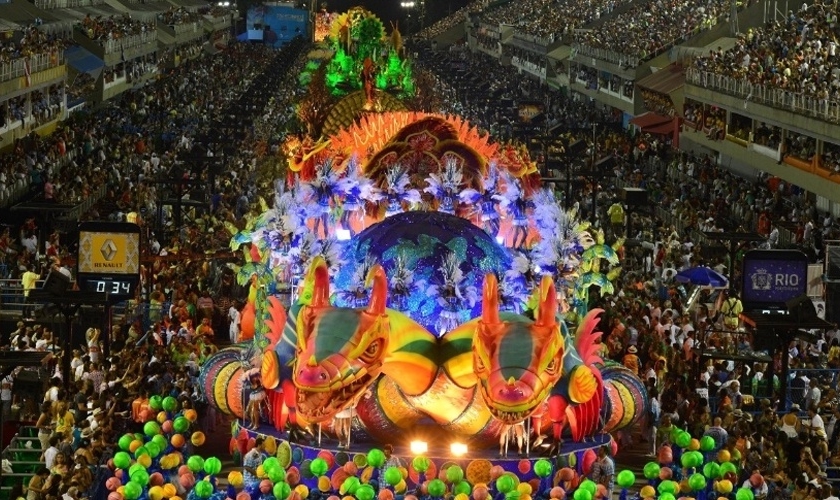 Desfile de Carnaval, no Rio de Janeiro, em 2017. (Foto: G1)