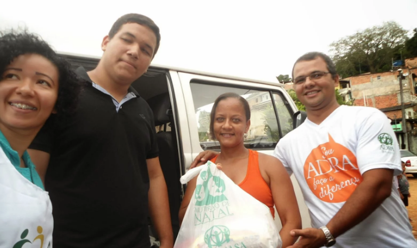 O processo de arrecadação conta com a participação de membros e amigos da igreja Adventista. (Foto: NA).