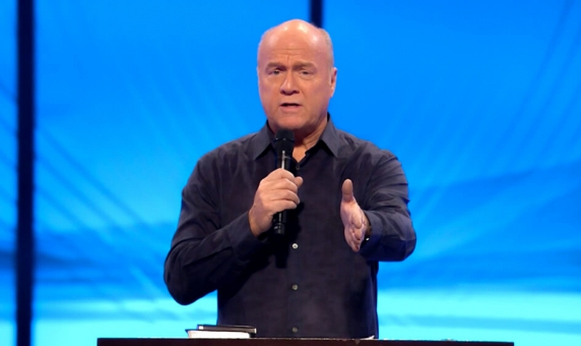 Pastor Greg Laurie lidera a Harvest Christian Fellowship e investe em uma das maiores cruzadas evangelísticas do mundo. (Imagem: Youtube)