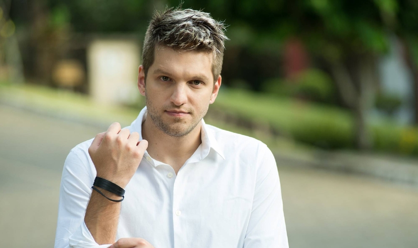 Thiago Caires disse que é importante se basear nas Escrituras para dar um bom exemplo. (Foto: Divulgação).