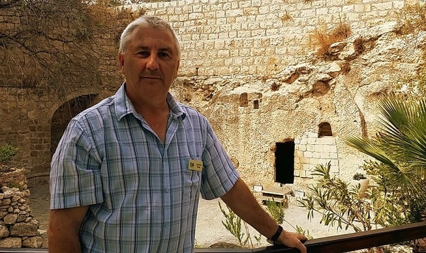 O pastor Stephen Bridge é diretor do Túmulo do Jardim, em Jerusalém.(Foto: The Garden Tomb)