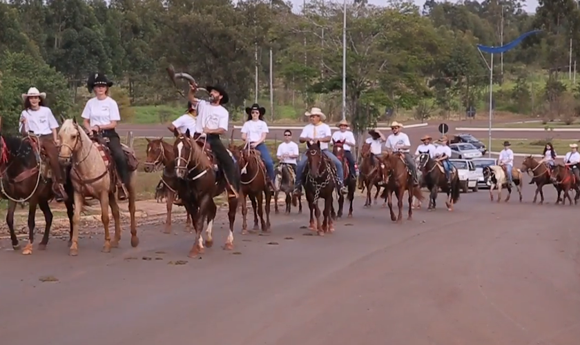 O grupo alia o amor à natureza e aos animais, fazendo o que realmente gosta, pregar o Evangelho. (Foto: Reprodução).