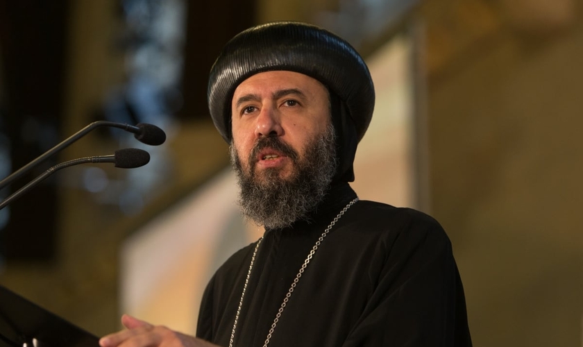 Anba Angaelos enviou uma mensagem de compaixão aos militantes do Estado Islâmico. (Foto: Reprodução)