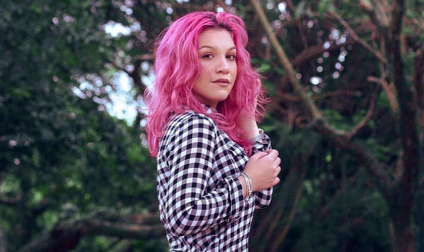 Priscilla Alcântara lançou recentemente o single Liberdade. (Foto: Reprodução).