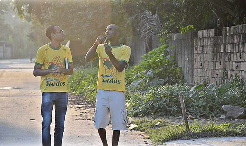 A JMN atua em favor do grupo com seis projetos de plantação de Igrejas em Libras. (Foto: JMN).