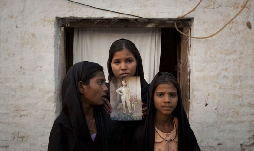 Asia Bibi foi acusada de insultar Maomé e por isso foi presa. (Foto: Reuters).