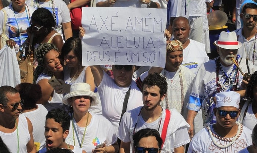 Representantes de matriz africana pedem fim da intolerância religiosa. (Foto: Maíra Coelho/Agência O Dia)