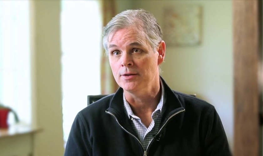 Greg Murtha é o autor do livro "Out of The Blue: The Unexpected Adventure of Life Interrupted". (Foto: Reprodução).