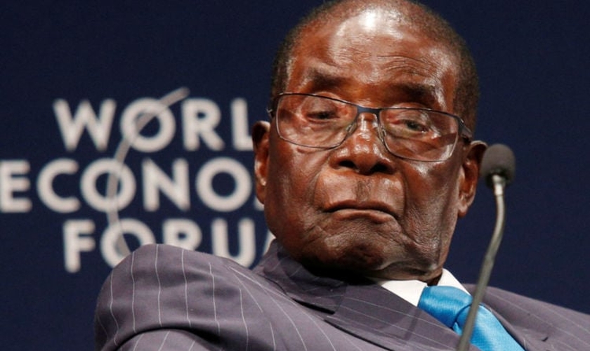 Mugabe passou o domingo em sua casa, sob vigia dos militares. (Foto: Reprodução).