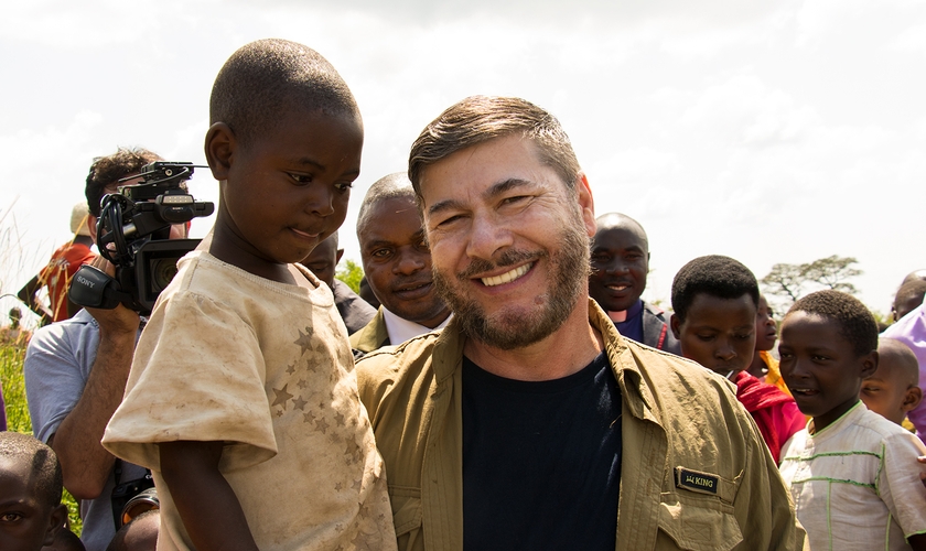 Joel Engel é fundador do Projeto Daniel, que ajuda crianças em situação de risco em Uganda, África. (Foto: Marcos Paulo Corrêa - Portal Guiame)