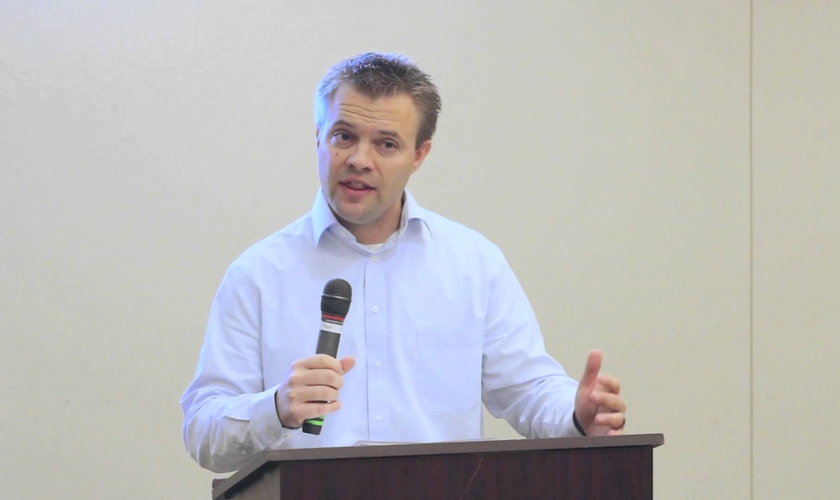 Joshua W. Jipp ensina o Novo Testamento na Trinity Evangelical Divinity School desde 2012. (Foto: Reprodução).