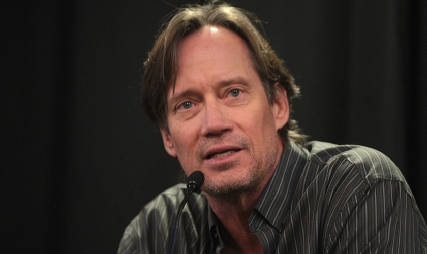 Kevin Sorbo tem usado sua audiência para fazer frente contra a prática do aborto, em Hollywood. (Foto: Reprodução).