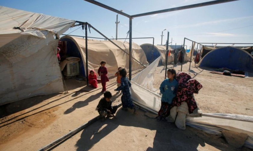 Crianças refugiadas no campo de refugiados de Amriyat al Fallujah, Iraque. (Foto: Reuters)