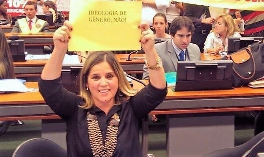 Marisa Lobo é conhecida por alertar contra a ideologia de gênero. (Foto: Facebook)