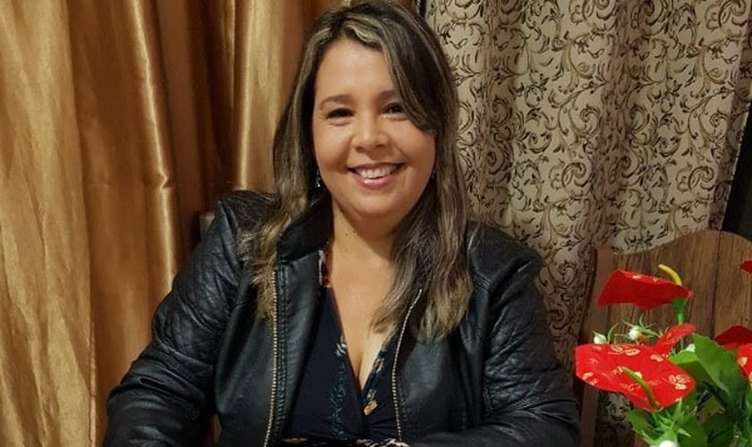 Lucianne Cruz assinou com a Nova Fase Distribuição na última terça-feira (30). (Foto: Divulgação).