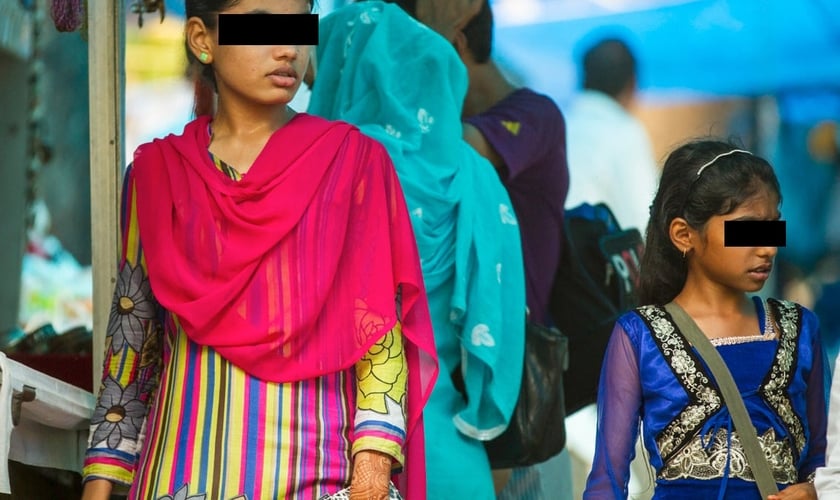 Na Red Light da Índia, há moças e meninas sendo oferecidas para a prostituição. (Foto: Jean Assis).