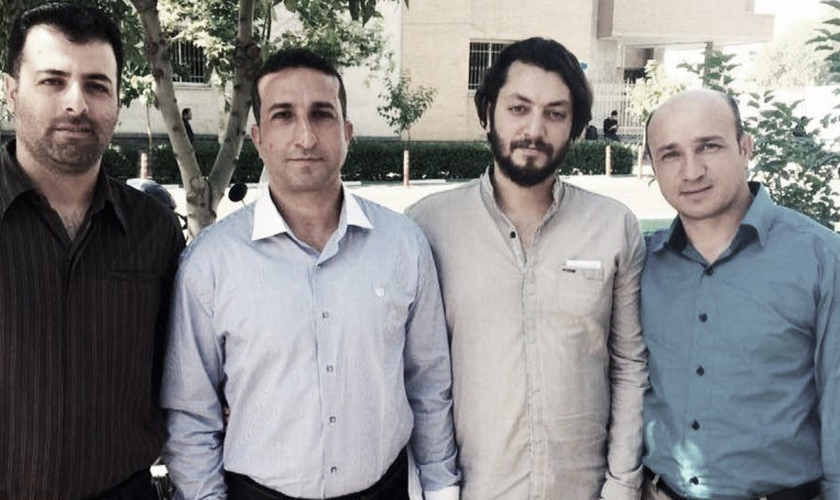 Da esquerda para direita: Saheb Fadaie, Youcef Nadarkhani, Yasser Mossayebzadeh e Mohammad Reza Omidi. (Foto: Reprodução).