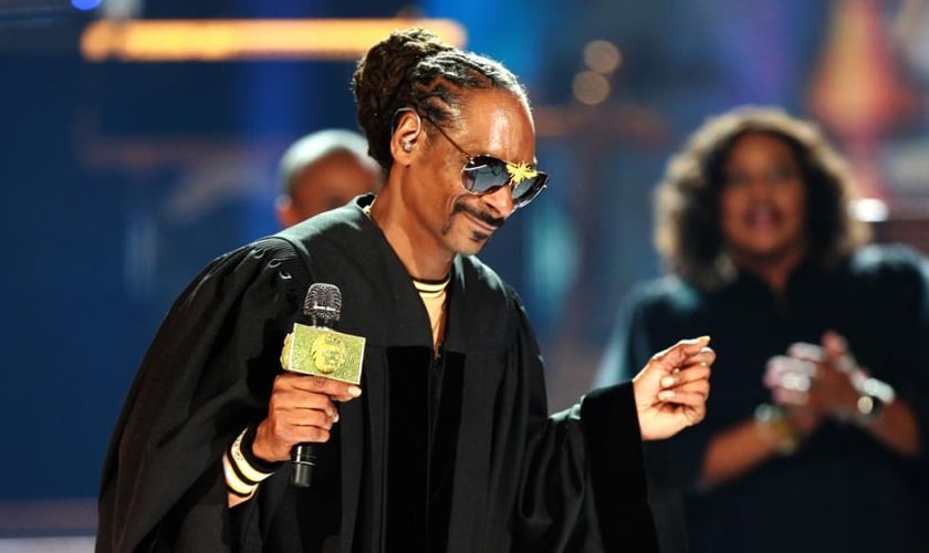 Snoop Dog fechou o BET Awards junto com um grande coral de música gospel. (Foto: Leon Bennett)