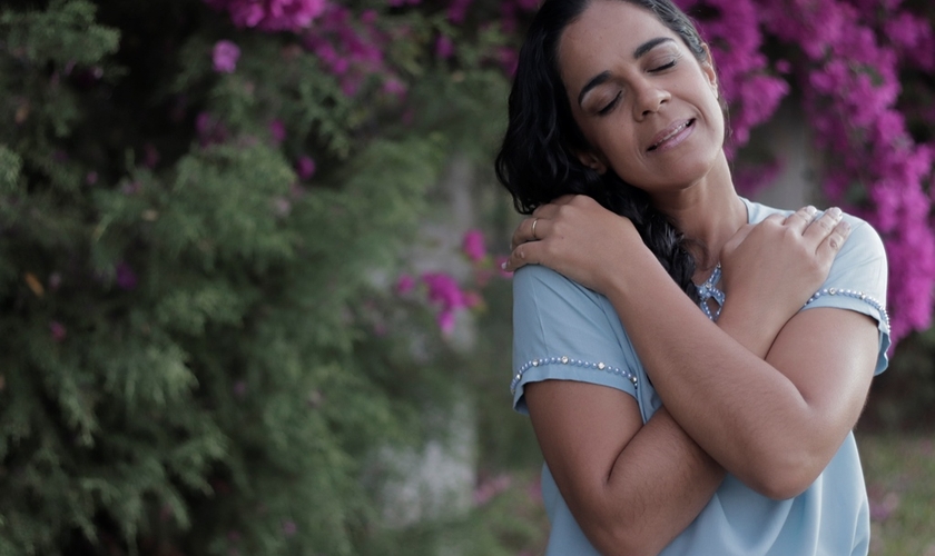 A previsão de lançamento de “Me dá Teu Colo” é para o início de outubro. (Foto: Divulgação).