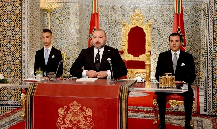 O rei do Marrocos, Mohammed VI, decretou ensino sobre o Holocausto nas escolas. (Foto: AP Photo/Moroccan Royal Palace)