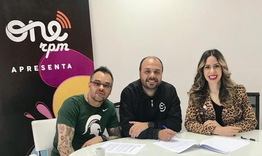 A cantora Nãna Shara fechou contrato com a ONErpm Gospel na última sexta-feira (5). (Foto: Divulgação).