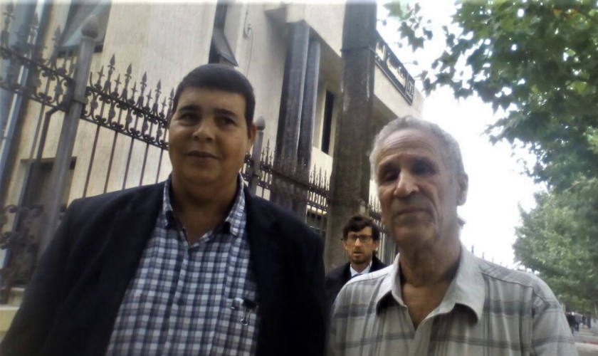 Rachid Ouali (esquerda) e seu amigo Ali Larchi (direita). (Foto: Morning Star News).