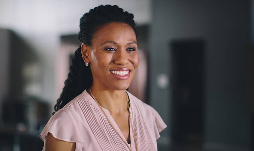 A atriz Priscilla Shirer interpretou a personagem Elizabeth no filme Quarto de Guerra. (Foto: Divulgação)