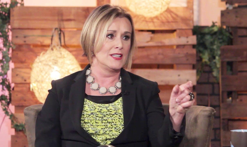 Sheila Walsh alertou que os pastores também estão vulneráveis a sofrer com depressão e que a Igreja precisa dar suporte nestes momentos. (Foto: Reprodução)