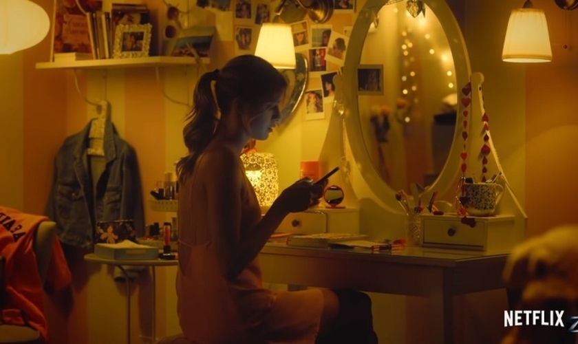 Para os especialistas, a Netflix promove o tráfico sexual insistindo em transmitir a série 'Baby'. (Foto: Reprodução).